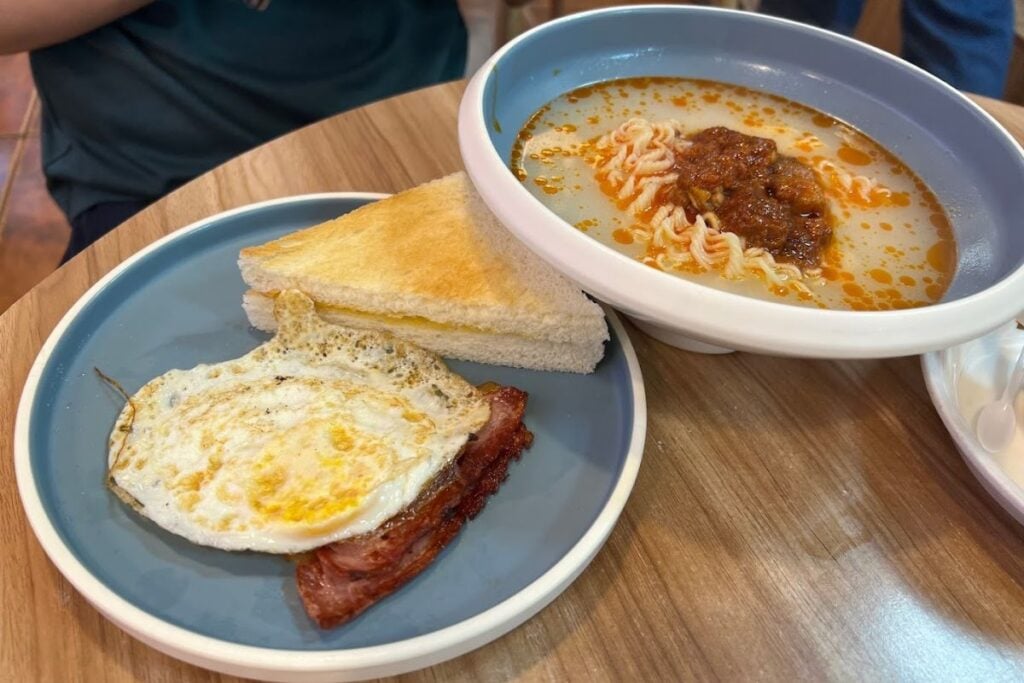 cha chaan teng Hong Kong